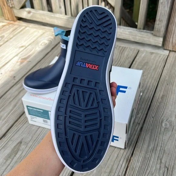 Women’s XtraTuf Deck Boot size 11 NEVER WORN - Picture 8 of 12